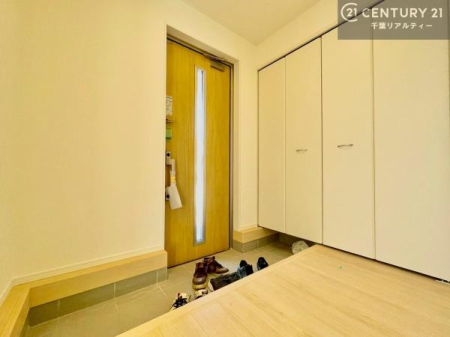 ���� ���ċA���Ă��Ă��A�������܁I�����������Ȃ�A�D�����}������Ă�����ԂɂȂ��Ă��܂��B
���邭��������錺�ւł��I