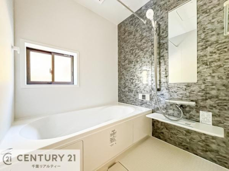 ���� �y���d�l�z�L�X�o�X�ň���̔������t���b�V���B�����L�΂���̂ŁA�����ɂ��������ƐZ����܂��ˁI�����̃o�X�^�C�����y���݂ɂȂ�܂��B