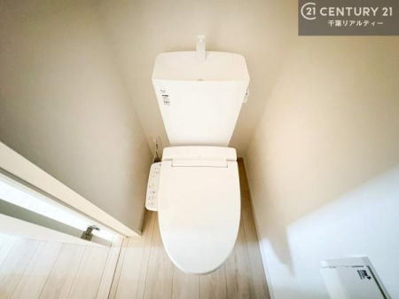 �g�C�� �������֍��ɂ��A�~��͕֍����g�����ł���̂ŗ₽���֍��ɍ��炸�ɍςފ������d�l�ł��I�V���v���ȃJ���[����Ƃ��Ă���̂ŁA������ꂪ���₷���ł��B