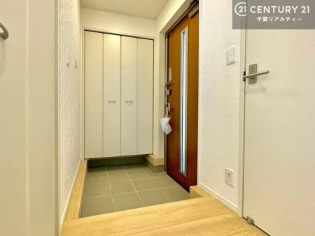 ���� ���ċA���Ă��Ă��A�������܁I�����������Ȃ�A�D�����}������Ă�����ԂɂȂ��Ă��܂��B
���邭��������錺�ւł��I