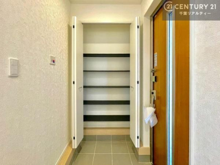 ���� ���֎��[���[�����Ă���̂ŁA���֎��肪�X�b�L���Еt�����q���ɂ��C�̒u����ɍ���܂���I