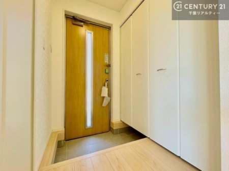 ���� ���ċA���Ă��Ă��A�������܁I�����������Ȃ�A�D�����}������Ă�����ԂɂȂ��Ă��܂��B
���邭��������錺�ւł��I
