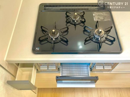 �L�b�`�� �R�����͎O������̂ł������̓����i�s���ł��܂��B
�������O�����t���ł��B�����X�y�[�X���L�X���Ă���׍�Ƃ����₷���I�g�����肪�ǂ��V�X�e���L�b�`���ł��I