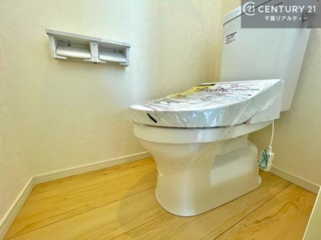 �g�C�� �������֍��ɂ��A�~��͕֍����g�����ł���̂ŗ₽���֍��ɍ��炸�ɍςފ������d�l�ł��I�V���v���ȃJ���[����Ƃ��Ă���̂ŁA������ꂪ���₷���ł��B