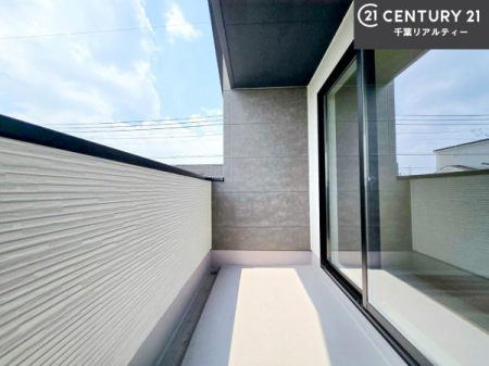�o���R�j�[ �z������̗ǂ��o���R�j�[�ŁA�����󕨂��悭���������ł��ˁI
���V�C�̗ǂ����ɂ̓o���R�j�[�֏o�ă��t���b�V������̂��C�����悳�����ł��B