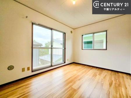 �m�� �o���R�j�[�ɖʂ��Ă���m���ł��B���邭�����肪����A���C����������ł��܂��I���N���āA�O�ɏo�Ĕw�L�т����[�ċz�����ǂ������}������邱�Ƃ��ł��܂��B