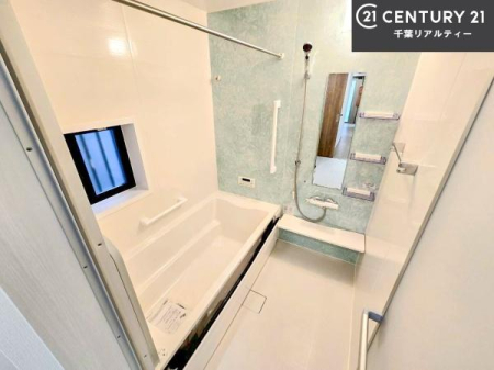 ���� �������������l�̕��͋C�̃o�X���[���́A�����o�Ă��ăo�X�^�C�����[���I
���d���撣���Ă��邲�J���ɂ��D�݂̓����̓����܂����āA�y����ł݂Ă͂������ł��傤���H