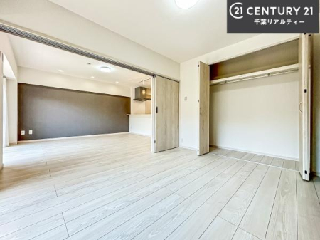 �m�� ���邭���ʂ��̗ǂ������ł��B�u�V���v���v�Ƀf�U�C�����ꂽ�����B���R�x�������̂ŉƋ�⃌�C�A�E�g�ł��D�݂̋�Ԃ�n��グ���܂��B�����x�A���n�ɂĂ��m�F���������B