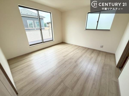 �Q�� �o���R�j�[�ɖʂ��Ă���m���ł��B���邭�����肪����A���C����������ł��܂��I���N���āA�O�ɏo�Ĕw�L�т����[�ċz�����ǂ������}������邱�Ƃ��ł��܂��B