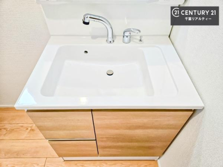 ���ʑ�E���ʏ� �[�����ʑ�{�E���́A�������˂ɂ����̂ł�����ꂪ�y�X�I���������ۂĂ܂��I
�L���C�Ȑ��ʏ��Ŏ��������̃��`�x�[�V�������オ��܂��ˁI