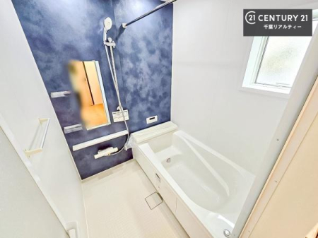 ���� �������������l�̕��͋C�̃o�X���[���́A�����o�Ă��ăo�X�^�C�����[���I
���d���撣���Ă��邲�J���ɂ��D�݂̍���̓����܂����āA�y����ł݂Ă͂������ł��傤���H