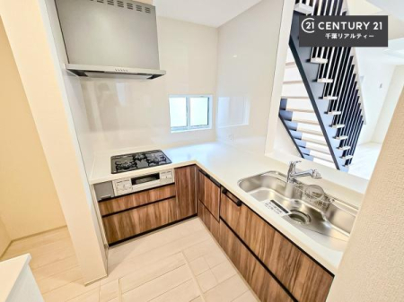 �L�b�`�� �������̂��₷��L���^�L�b�`���̓J�E���^�[�t���I
�z�V���X���[�Y�ɍs�����Ƃ��ł��܂��ˁI