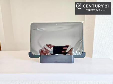 ���̑����� TV���j�^�[�t���C���^�[�z��������A�K��҂��f���Ŋm�F���Ă���Ή��ł��邽�߁A�h�Ɩʂ����S�ł��B���q�l�̂�����Ԏ��ɂ��S�����A���Ƒ��̈��S�E���S�ȕ�炵���T�|�[�g���܂��B