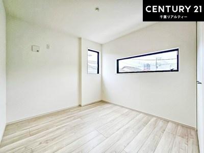 �m�� �V���v���Ƀf�U�C������Ă��邽�߁A�Ƌ��I�т܂���I
���C�ɓ���̉Ƌ��u���Ă��낰���Ԃ���邱�Ƃ��ł��܂��B
