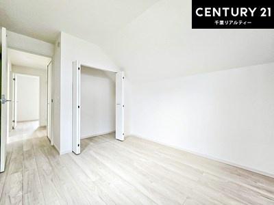 �q������ ���[�X�y�[�X�����Ă��܂��I�������X�b�L�����ڂ��鎖���ł��܂��ˁB
�Ƌ��I�΂Ȃ��V���v���ȃf�U�C���ׁ̈A�Ƌ��I�΂����C�ɓ���̋�ԍ�肪�ł������ł��ˁB