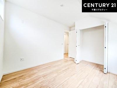 �q������ ���[�X�y�[�X�����Ă��܂��I�������X�b�L�����ڂ��鎖���ł��܂��ˁB
�Ƌ��I�΂Ȃ��V���v���ȃf�U�C���ׁ̈A�Ƌ��I�΂����C�ɓ���̋�ԍ�肪�ł������ł��ˁB