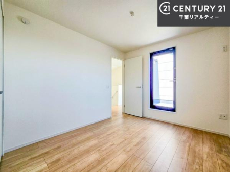 �m�� �o���R�j�[�ɖʂ��Ă���m���ł��B���邭�����肪����A���C����������ł��܂��I���N���āA�O�ɏo�Ĕw�L�т����[�ċz�����ǂ������}������邱�Ƃ��ł��܂��B
