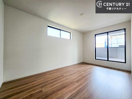 �Q�� �o���R�j�[�ɖʂ��Ă���m���ł��B���邭�����肪����A���C����������ł��܂��I���N���āA�O�ɏo�Ĕw�L�т����[�ċz�����ǂ������}������邱�Ƃ��ł��܂��B
