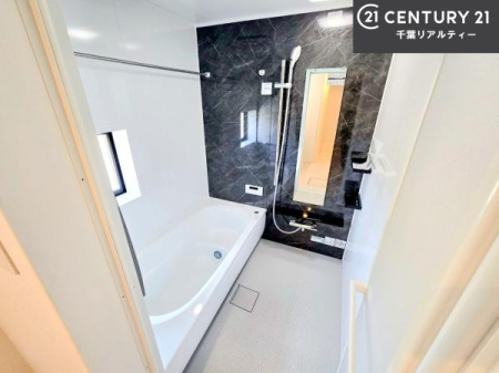 ���� �������������l�̕��͋C�̃o�X���[���́A�����o�Ă��ăo�X�^�C�����[���I
���d���撣���Ă��邲�J���ɂ��D�݂̍���̓����܂����āA�y����ł݂Ă͂������ł��傤���H
