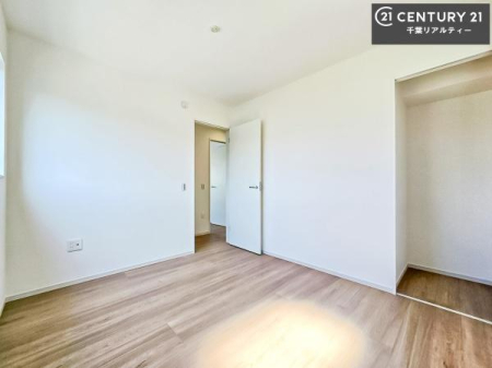���r���O�ȊO�̋��� ���[�X�y�[�X���[���I�������X�b�L�����ڂ��鎖���ł��܂��ˁB
�Ƌ��I�΂Ȃ��V���v���ȃf�U�C���ׁ̈A�Ƌ��I�΂����C�ɓ���̋�ԍ�肪�ł������ł��ˁB