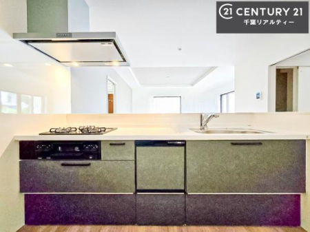 �L�b�`�� ���[�X�y�[�X���L�x�ŁA�����X�y�[�X���X�b�L���ƕЕt���Ђ�`�����p�ł��܂��I
���K�ɍ�Ƃ��ł��A�Ǝ��̌����A�b�v�I�����̗���������܂��I
