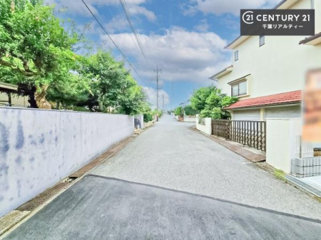 �O�ʓ��H�܂ތ��n�ʐ^ ���ӊ���A���q�l�̂���]�ɍ������������ꏏ�ɂ��ē���v���܂��B�Z��[���A�h�o�C�U�[�ɂ�邲���k������܂��B���Ђ͂��₢���킹�ɑ��Ή����܂��I���҂������܂���I