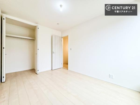 �q������ ���[�X�y�[�X�����Ă��܂��I�������X�b�L�����ڂ��鎖���ł��܂��ˁB
�Ƌ��I�΂Ȃ��V���v���ȃf�U�C���ׁ̈A�Ƌ��I�΂����C�ɓ���̋�ԍ�肪�ł������ł��ˁB