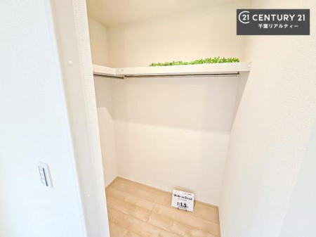 ���[ �E�H�[�N�C���N���[�[�b�g�t���ł��B��������̂��m���Ȃǂ����[���Ă��������ł��ˁI���ɂ���@�������ȂǋG�ߕ��̑傫�ȉƓd�����[�ł��܂��I