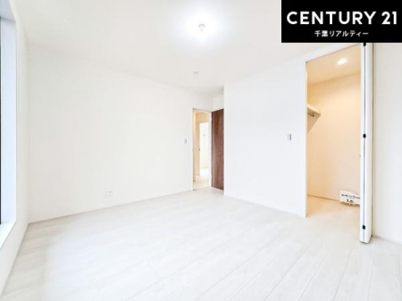 �m�� ���[�X�y�[�X�����Ă��܂��I�������X�b�L�����ڂ��鎖���ł��܂��ˁB
�Ƌ��I�΂Ȃ��V���v���ȃf�U�C���ׁ̈A�Ƌ��I�΂����C�ɓ���̋�ԍ�肪�ł������ł��ˁB