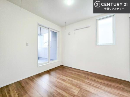 �m�� �o���R�j�[�ɖʂ��Ă���m���ł��B���邭�����肪����A���C����������ł��܂��I���N���āA�O�ɏo�Ĕw�L�т����[�ċz�����ǂ������}������邱�Ƃ��ł��܂��B