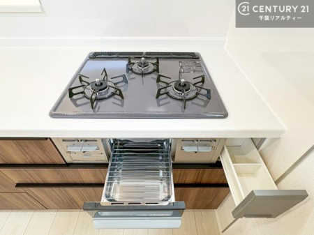 �L�b�`�� �y���n�̔���J�Ò��z�R�����͎O������̂ł������̓����i�s���ł��܂��B
�������O�����t���ł��B�����X�y�[�X���L�X���Ă���׍�Ƃ����₷���I�g�����肪�ǂ��V�X�e���L�b�`���ł��I