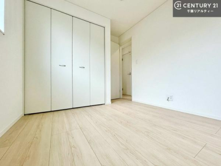 �m�� �V���v���Ƀf�U�C������Ă��邽�߁A�Ƌ��I�т܂���I
���C�ɓ���̉Ƌ��u���Ă��낰���Ԃ���邱�Ƃ��ł��܂��B