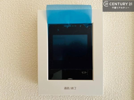 �����\�z�}(����) TV���j�^�[�t�C���^�[�t�H���������B���K�҂̊���m�F���Ă���Ή��ł��邽�߁A�h�Ɩʂɂ��z�����ꂽ���S�̐ݔ��ł��B�i���d�l�j