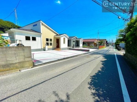 �O�ʓ��H�܂ތ��n�ʐ^ �O�ʓ��H6���I�z����ǍD�ȗ��n�ł��B
�Ԍɓ��ꂪ���ȕ������S�ł��ˁB