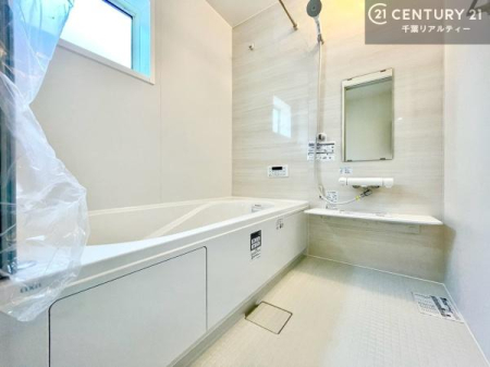 ���� �������������l�̕��͋C�̃o�X���[���́A�����o�Ă��ăo�X�^�C�����[���I
���d���撣���Ă��邲�J���ɂ��D�݂̓����̓����܂����āA�y����ł݂Ă͂������ł��傤���H