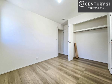 �m�� �V���v���Ƀf�U�C������Ă��邽�߁A�Ƌ��I�т܂���I
���C�ɓ���̉Ƌ��u���Ă��낰���Ԃ���邱�Ƃ��ł��܂��B

