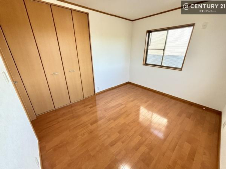 ���r���O�ȊO�̋��� ���[�X�y�[�X���[���I�������X�b�L�����ڂ��鎖���ł��܂��ˁB
�Ƌ��I�΂Ȃ��V���v���ȃf�U�C���ׁ̈A�Ƌ��I�΂����C�ɓ���̋�ԍ�肪�ł������ł��ˁB