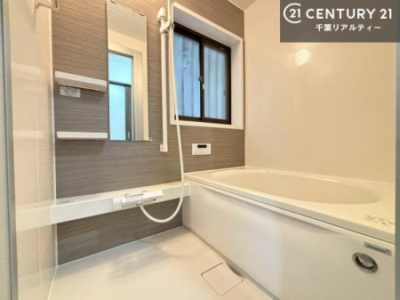 ���� �������������l�̕��͋C�̃o�X���[���́A�����o�Ă��ăo�X�^�C�����[���I
���d���撣���Ă��邲�J���ɂ��D�݂̓����̓����܂����āA�y����ł݂Ă͂������ł��傤���H