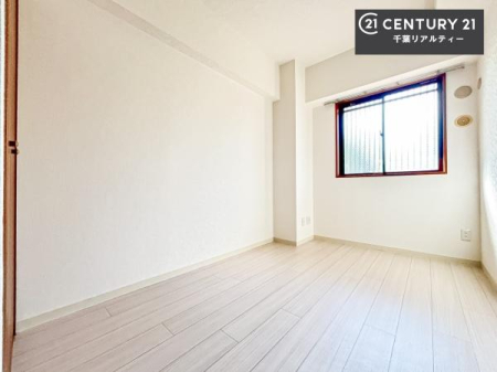 �m�� �V���v���Ƀf�U�C������Ă��邽�߁A�Ƌ��I�т܂���I
���C�ɓ���̉Ƌ��u���Ă��낰���Ԃ���邱�Ƃ��ł��܂��B
