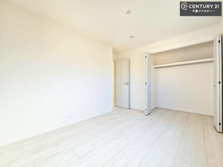 �q������ ���[�͂̂���m���ł��B����������������L�X�Ǝg���ċC�������ǂ��ł��I
�L���C�Ȗ��邢�������ŉ߂����̂́A�X�ɂ̂�т�������ł��܂��ˁI