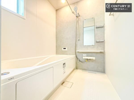 ���� �������������l�̕��͋C�̃o�X���[���́A�����o�Ă��ăo�X�^�C�����[���I
���d���撣���Ă��邲�J���ɂ��D�݂̓����̓����܂����āA�y����ł݂Ă͂������ł��傤���H