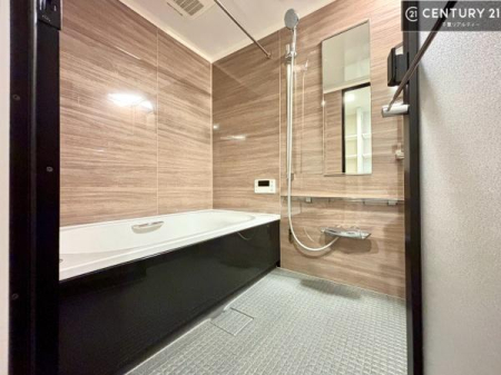 ���� �������������l�̕��͋C�̃o�X���[���́A�����o�Ă��ăo�X�^�C�����[���I
���d���撣���Ă��邲�J���ɂ��D�݂̓����̓����܂����āA�y����ł݂Ă͂������ł��傤���H