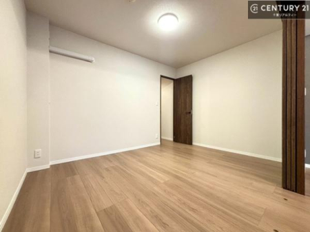 �q������ ���q���܂̋����Ƃ��Ă��������߂̗m���B�x�b�h��w�K���Ȃǂ�z�u���₷���A���q���܂����������̎��Ԃ��߂�����v���C�x�[�g��ԂƂ��Ă��g�����������܂��B