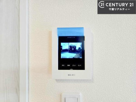 ���̑����� TV���j�^�[�t���C���^�[�z��������A�K��҂��f���Ŋm�F���Ă���Ή��ł��邽�߁A�h�Ɩʂ����S�ł��B���q�l�̂�����Ԏ��ɂ��S�����A���Ƒ��̈��S�E���S�ȕ�炵���T�|�[�g���܂��B