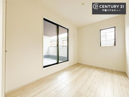 �Q�� �o���R�j�[�ɖʂ��Ă���m���ł��B���邭�����肪����A���C����������ł��܂��I���N���āA�O�ɏo�Ĕw�L�т����[�ċz�����ǂ������}������邱�Ƃ��ł��܂��B