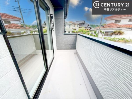 �o���R�j�[ �z������ǍD�ȃo���R�j�[�ł��I���ꂽ���ɂ͐�������n����J���I�Ȏ��Ԃ��y���߂܂��B