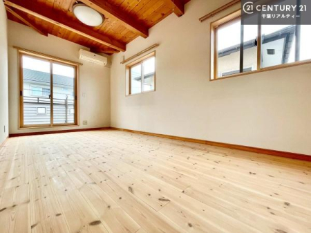 �m�� �o���R�j�[�ɖʂ��Ă���m���ł��B���邭�����肪����A���C����������ł��܂��I���N���āA�O�ɏo�Ĕw�L�т����[�ċz�����ǂ������}������邱�Ƃ��ł��܂��B