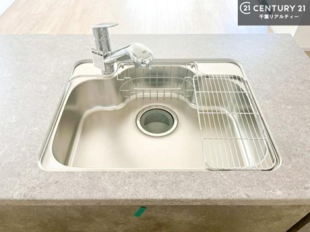 �L�b�`�� ���C�h�ȃV���N�ł��ˁI�������˂ɂ������������₷���Ǝ����y�X�d�l�̃V�X�e���L�b�`���ł��I
�f�U�C�����Ƌ@�\�������˂��L�b�`���Ő�����������܂��ˁI�y���d�l�z