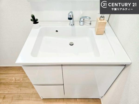 ���ʑ�E���ʏ� �[�����ʑ�{�E���́A�������˂ɂ����̂ł�����ꂪ�y�X�I���������ۂĂ܂��I
�L���C�Ȑ��ʏ��Ŏ��������̃��`�x�[�V�������オ��܂��ˁI