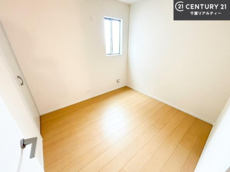 ���[ �[�˕t���I
�����Ղ艜�s���̂�����[�X�y�[�X�I�G�߂��̂̃C���e���A�̎��[�₨�m���̎��[�ɕ֗��ł��I